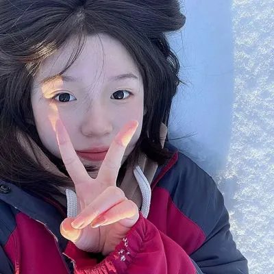 踹掉渣男后，三个哥哥团宠我